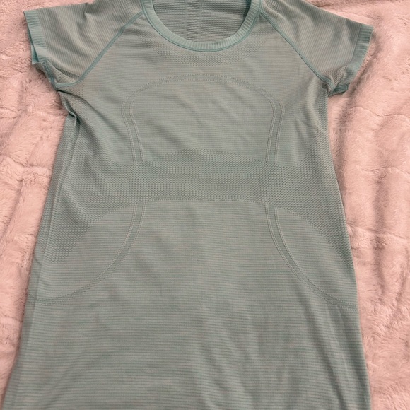 Lululemon Swiftly Tee size 8 - Picture 1 of 2